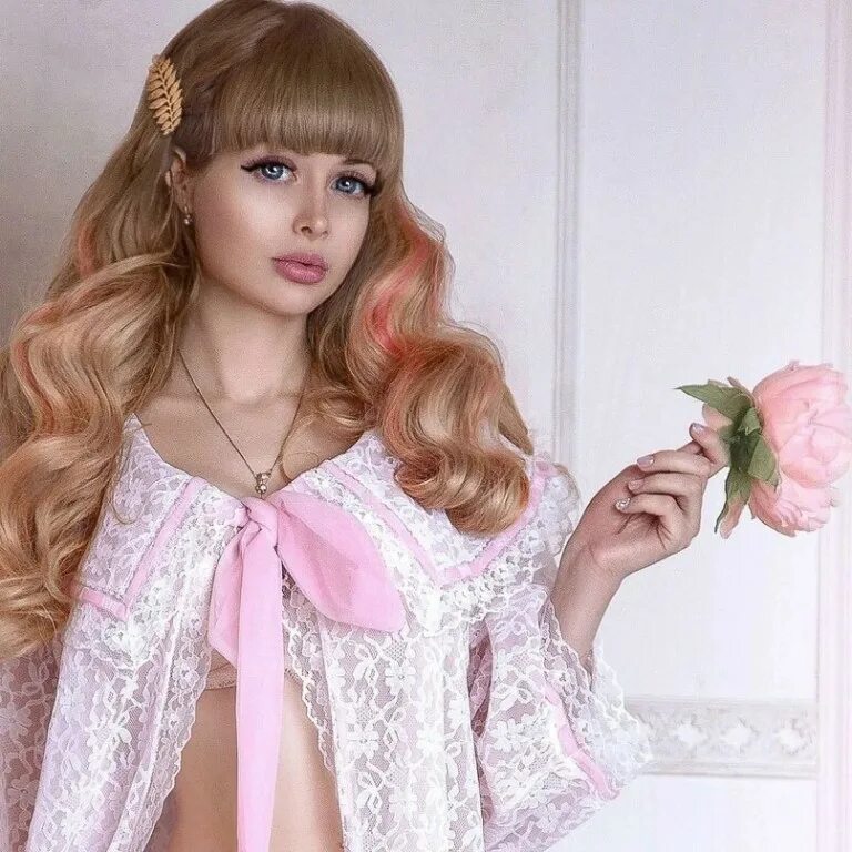 Валерия лукьянова саратов. Валерия лукьянова барби. Девочка выглядит как кукла. Дакота роуз. Анжелика кенова angelica kenova.