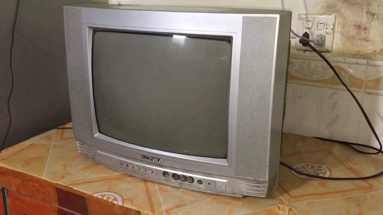 Konka телевизоры отзывы. Телевизор Konka. Samsung TV 1990. Старый телевизор Konka. Ламповый телевизор Konka.