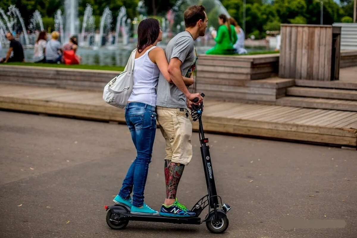 Сколько пассажиров можно перевозить на электросамокате