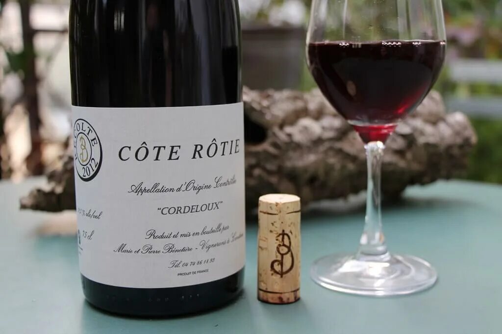 Винодельня купажирование вина. Белое вино. Ассамбляж коньяка. Винодельческая промышленность. Ассамбляж шампанского.