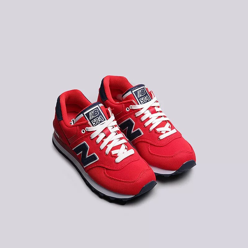 New balance red. Нью бэланс 574 женские красные. Нью бэланс красные кроссовки. Кроссовки New Balance 574 красные. New Balance 574 красные женские.