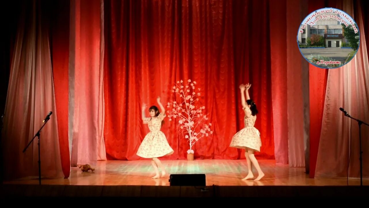 Сестры михайлец кастинг танцы на тнт. Танец сестер. Танец сестер. Сестра танцует. Танец сестер.