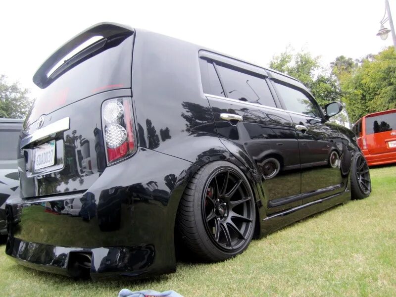 Подборка фото тюнингованных экземпляров Часть 1 - Toyota bB (QNC20), 1,5 л, 2007