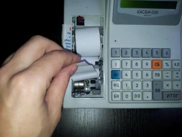 Как поменять чековую ленту