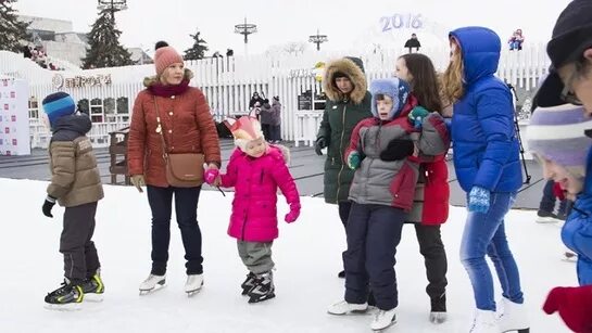 Каток вднх. Зимние развлечения на льду. Югорские сказки на льду вднх. Развлечения в москве зимой. Снежная королева ледовое шоу авербуха.