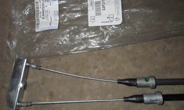 ваз 2112 трос сзади. трос ручника ваз 21214. трос стояночного тормоза газ 1130. трос ручника патриот 3163-3508068. трос ручника ваз нива 21214.