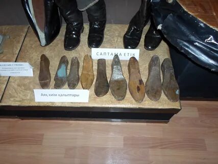 Шеберханадағы жалаңаш әйелдер