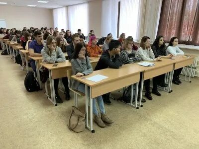 Гуманитарные специалисты