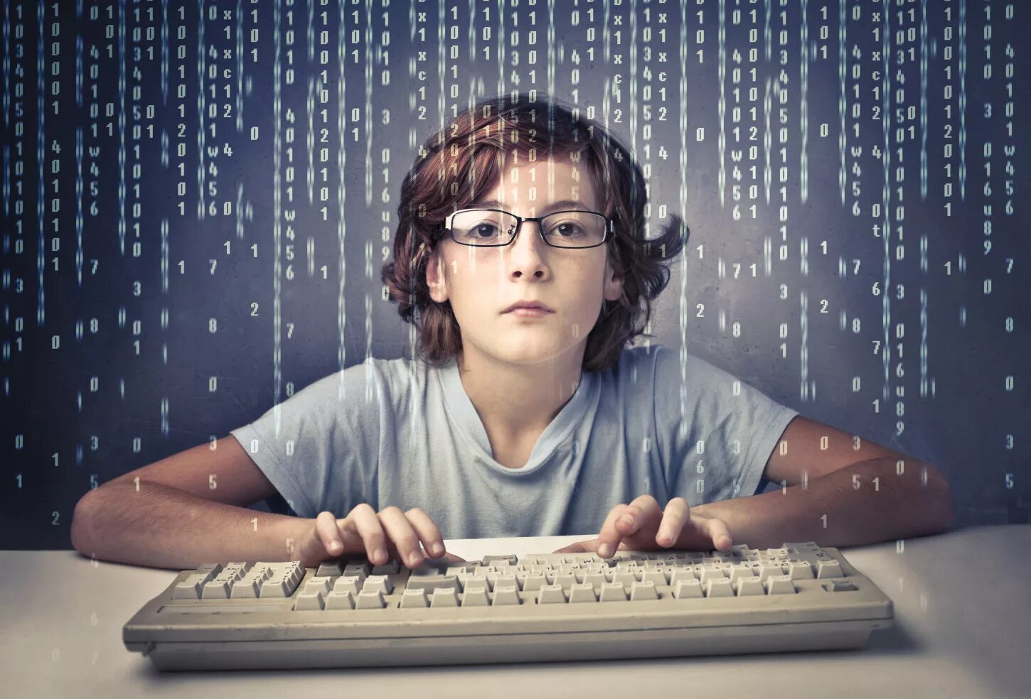 Сайт много информации. Подросток и компьютер. Юный программист. Компьютерные игры для детей. Интернет зависимость.