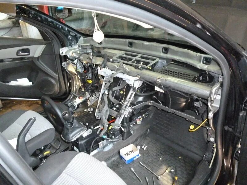 Шевроле круз как снять датчик температуры Термостат на 92ºС Chevrolet Cruze (1G), 1,8 л, 2012 года своими руками DRIVE2