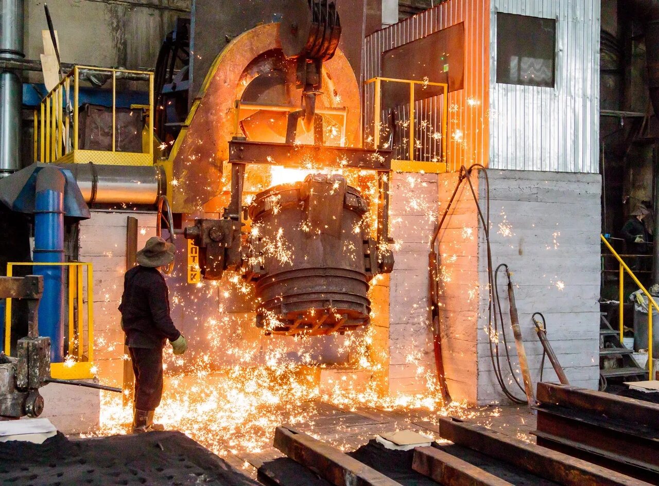 Литейный завод сайт. Литейный завод пао "камаз". Новочеркасский завод литейный цех. Сасово литейный завод. Литейный цех.