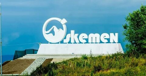 Жалаңаш күлкілі қыздар