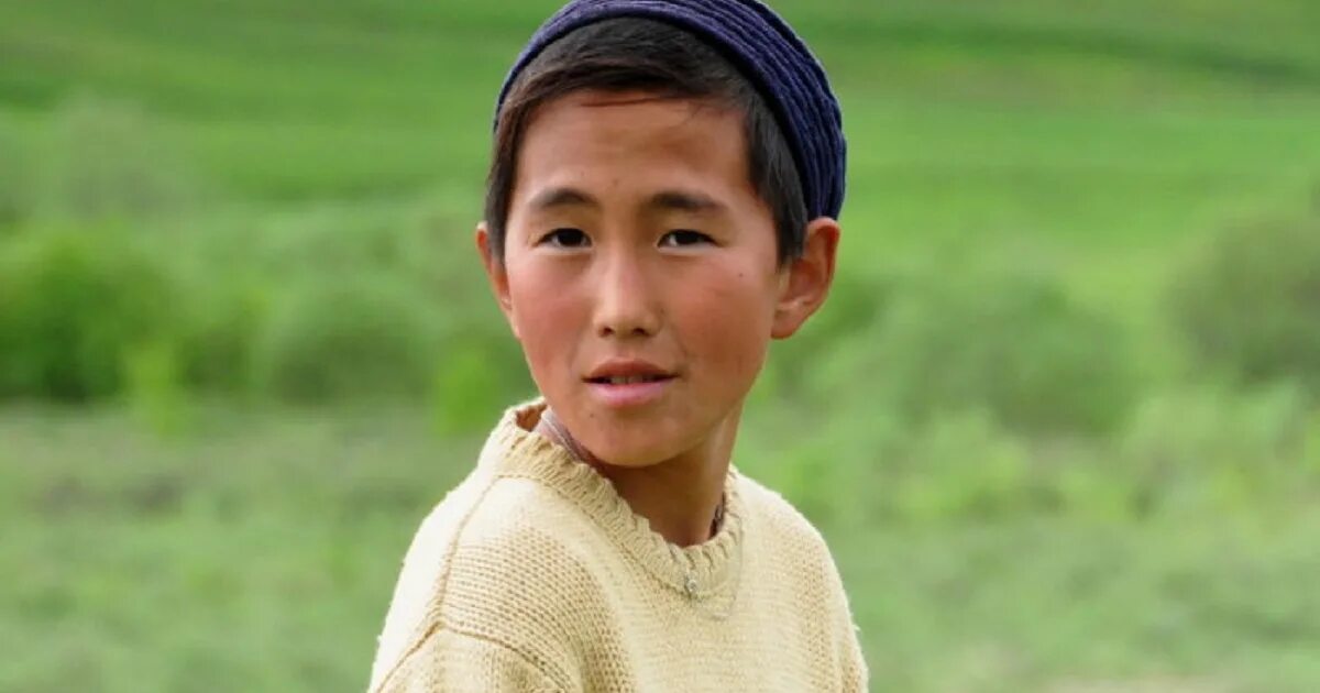 Луноликие монголоиды. Люди монголоидной расы. Монголоиды. Монголоидная раса буряты. Монголоиды.