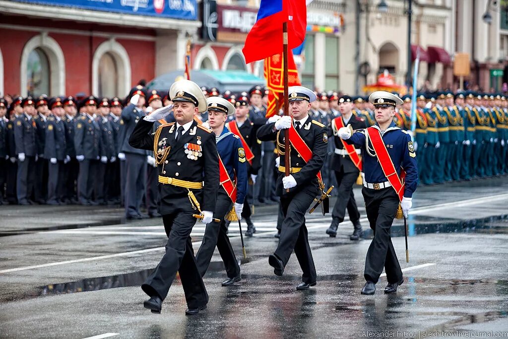 Парад офицеров. Парад. День Победы парад. Солдаты на параде. Парадный марш.