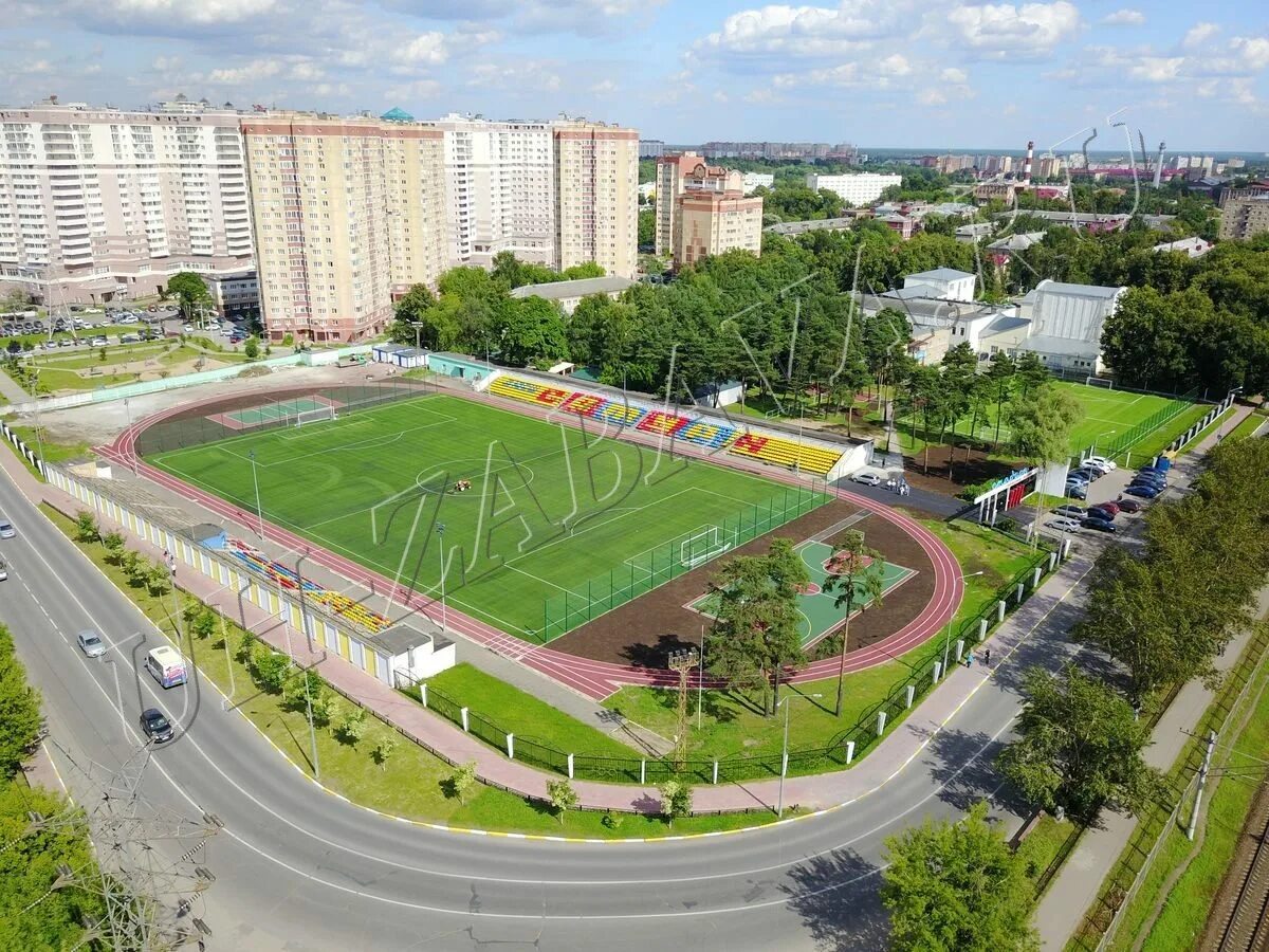 Ават раменского. Стадион красное Знамя. Стадион красное Знамя Новосибирск.