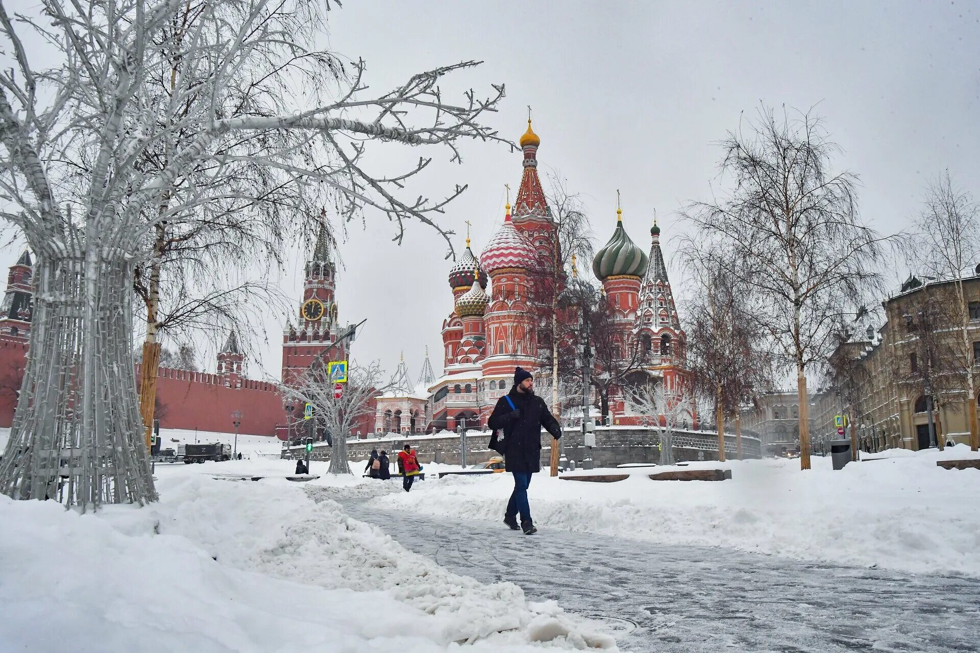 Погода в москве 28 мая 2025. Снег в москве. зима в москве. снежная москва. снегопад в москве.