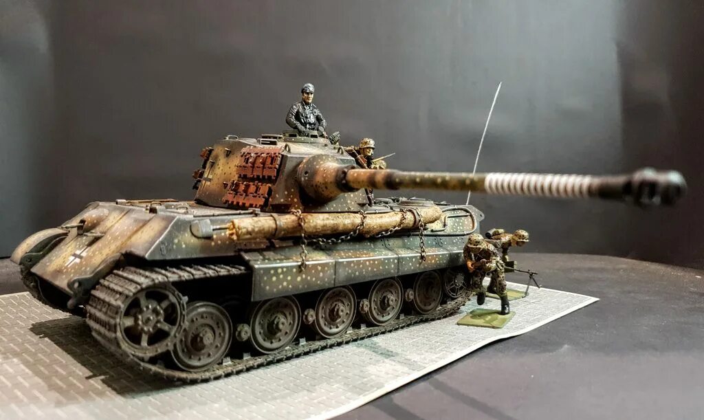 Takom tiger. 2130 takom танк king tiger. king tiger 1/35.