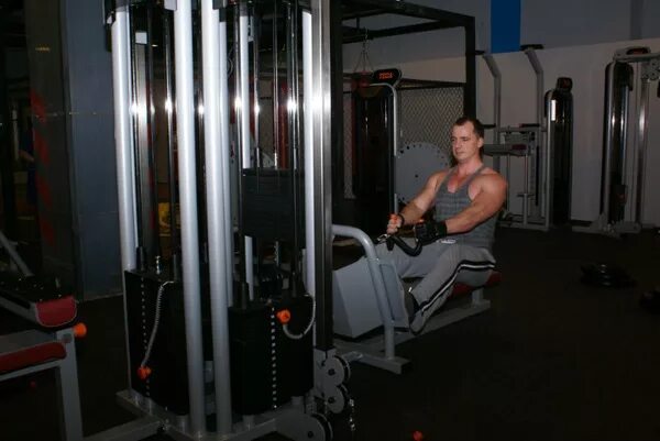 Фитнес он краснознаменск. Фитнес уан Краснознаменск. Тренажерный зал богатырь Краснознаменск. Fitness on Краснознаменск. Фитнес зал Краснознаменск.