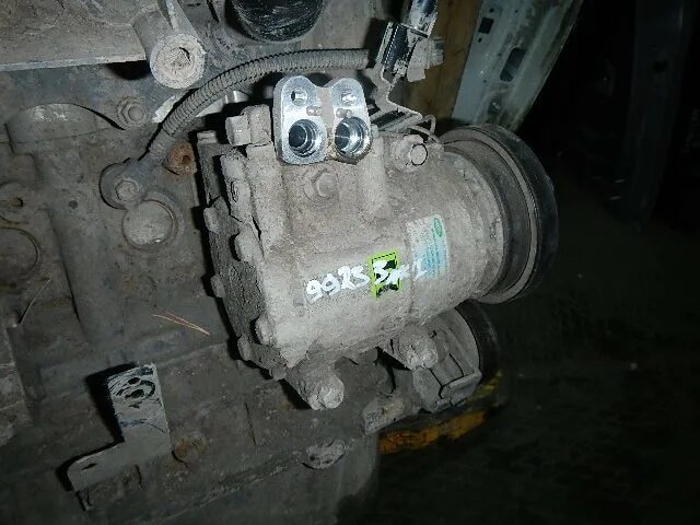 Hyundai accent система кондиционирования. Компрессор кондиционера 97701-2j001. Акцент замена компрессора кондиционера. Компрессор кондиционера хендай санта фе 2. 7.