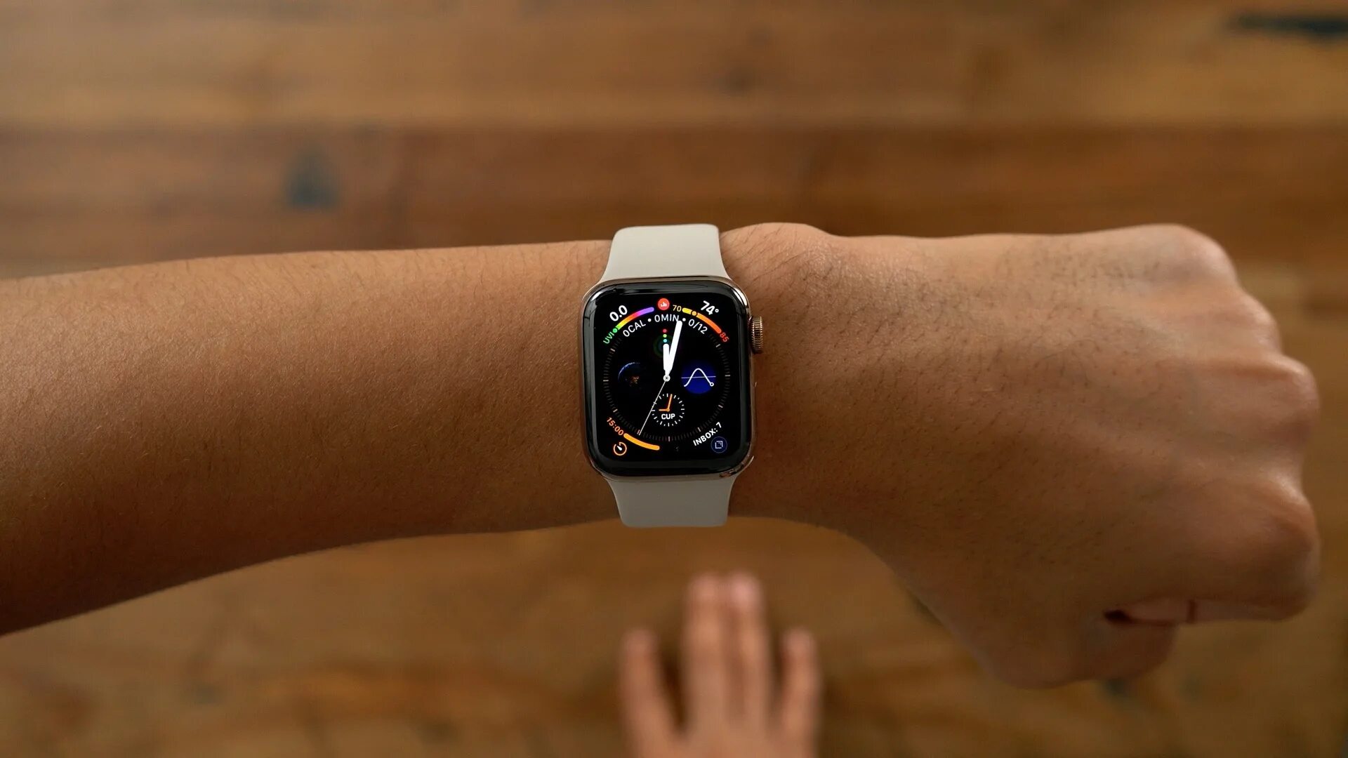 Часы за 1 000 000. Часы эпл вотч 7. Эпл вотч se 1. Часы Эппл вотч 9. Apple watch 2023.