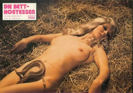 Карин Хофманн nude pics.