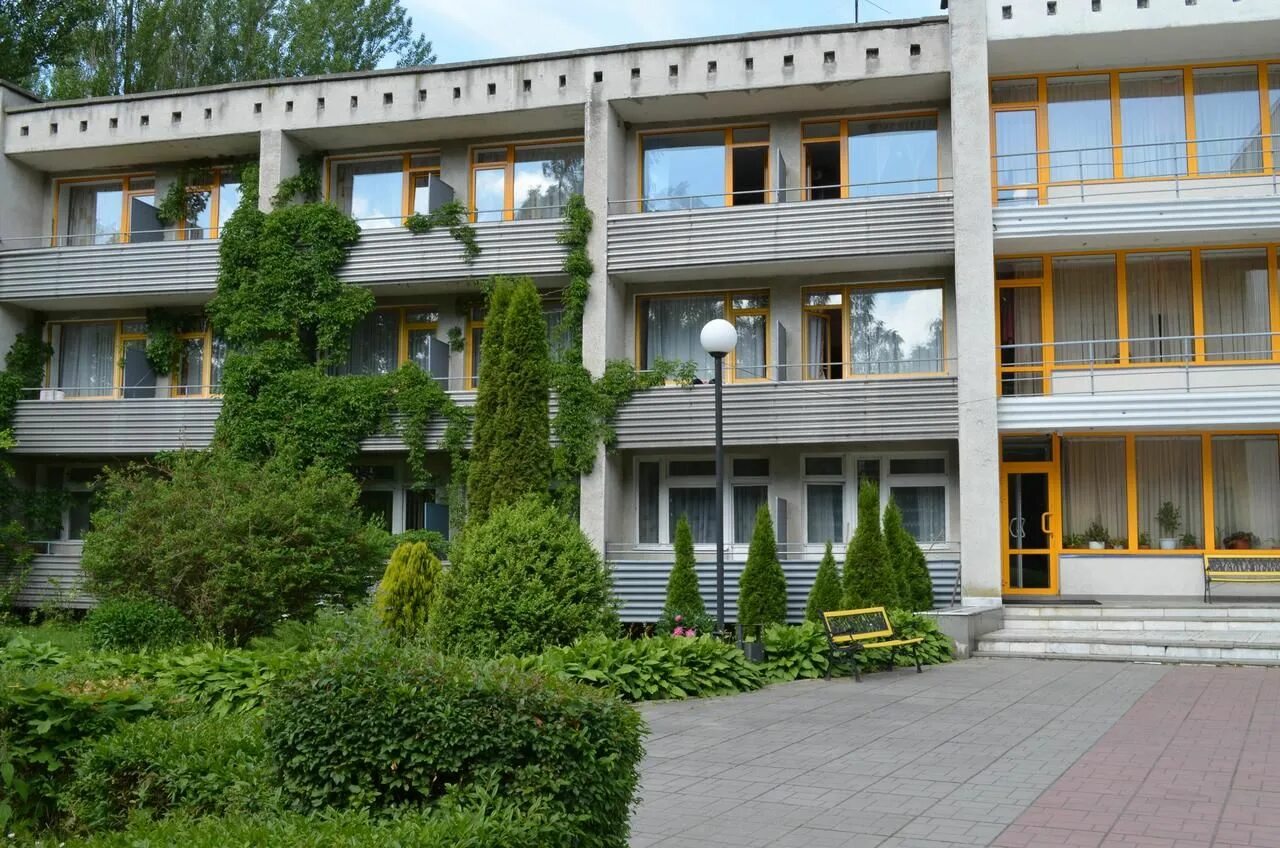 Отель цдсо локомотив зеленоградск. Санаторий зеленоградск калининградская. Санаторий зеленоградск калининградская. Санаторий в калининграде зеленоградск. Пансионаты калининград и область.