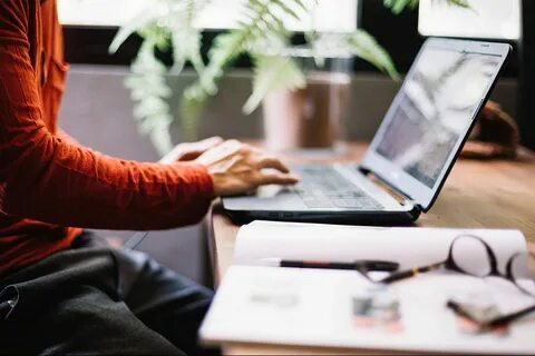 Люди сидят без работы