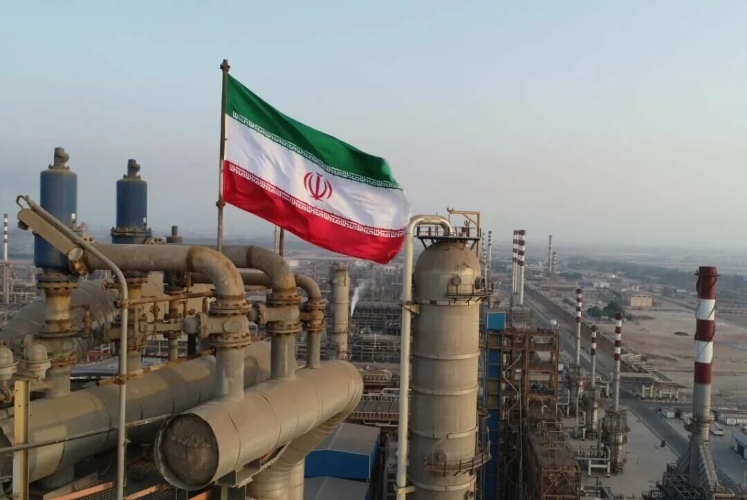 Город в иране крупный нефтедобывающий центр. Nioc иран. министр нефти ирана джавад оуджи. lorestan petrochemical company иран. добыча нефти в иране.