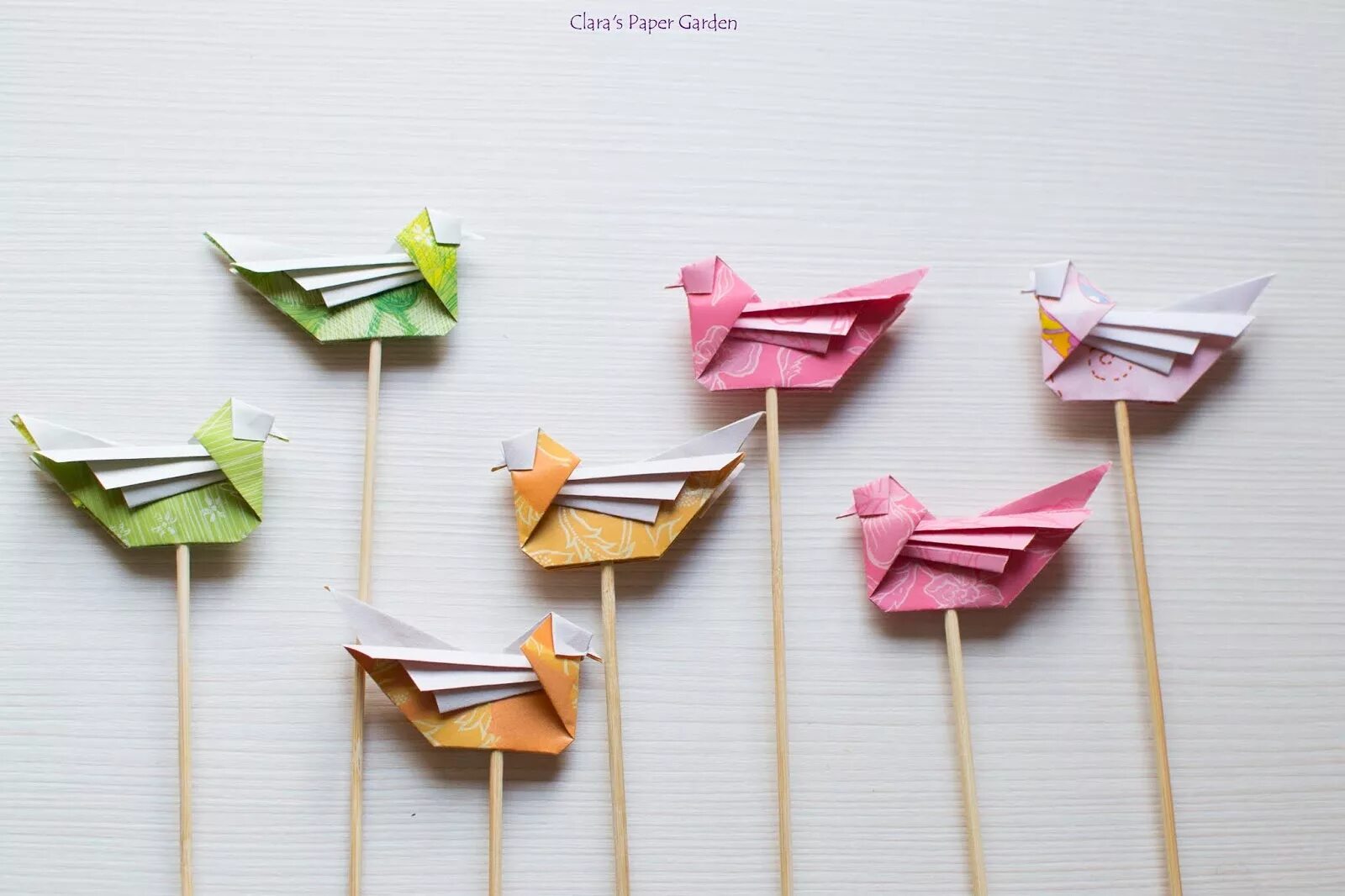 Оригами весенние птицы. Весенние птицы оригами для детей. Оригами Весенняя птичка. Оригами птицы на ветке.