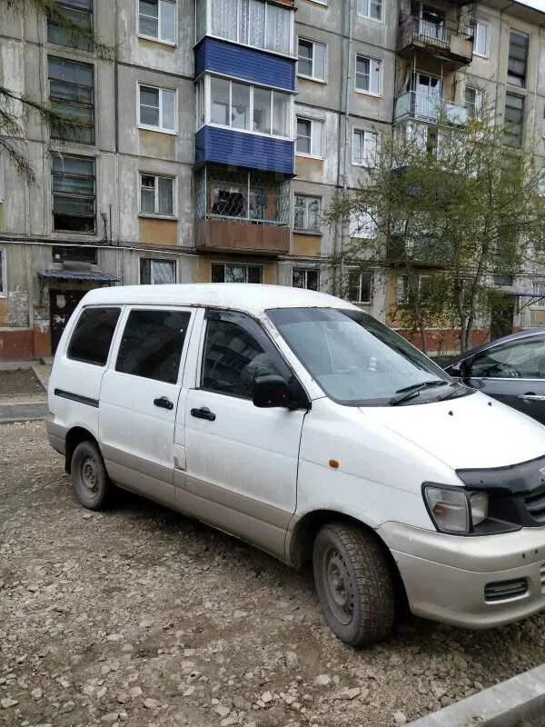 Таун айс 2001. Toyota Town Ace 2001. Toyota Town Ace 2001 год. Тойота Таун айс 2001 года. Таун айс Грузопассажирский 2001 года.