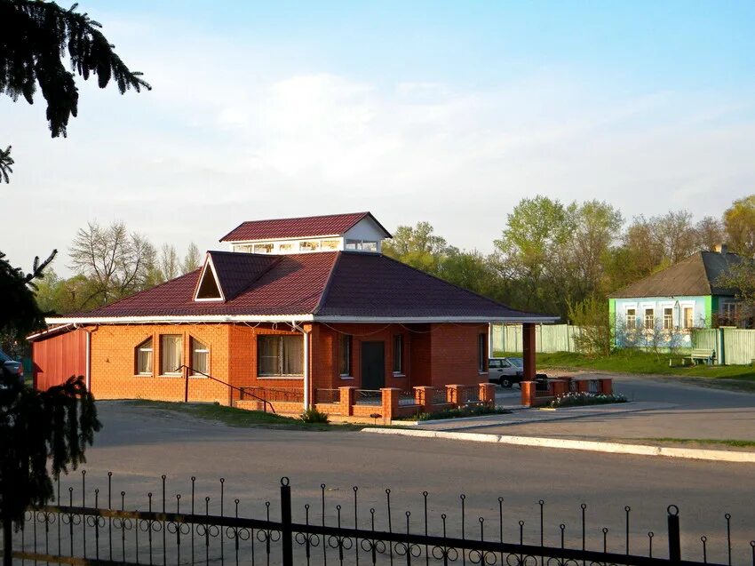 Дорогощанская церковь. Дорогощь храм. Храм дмитрию солунскому дорогощь. Село дорогощь дмитриевская церковь. Село дорогощь дмитриевская церковь.