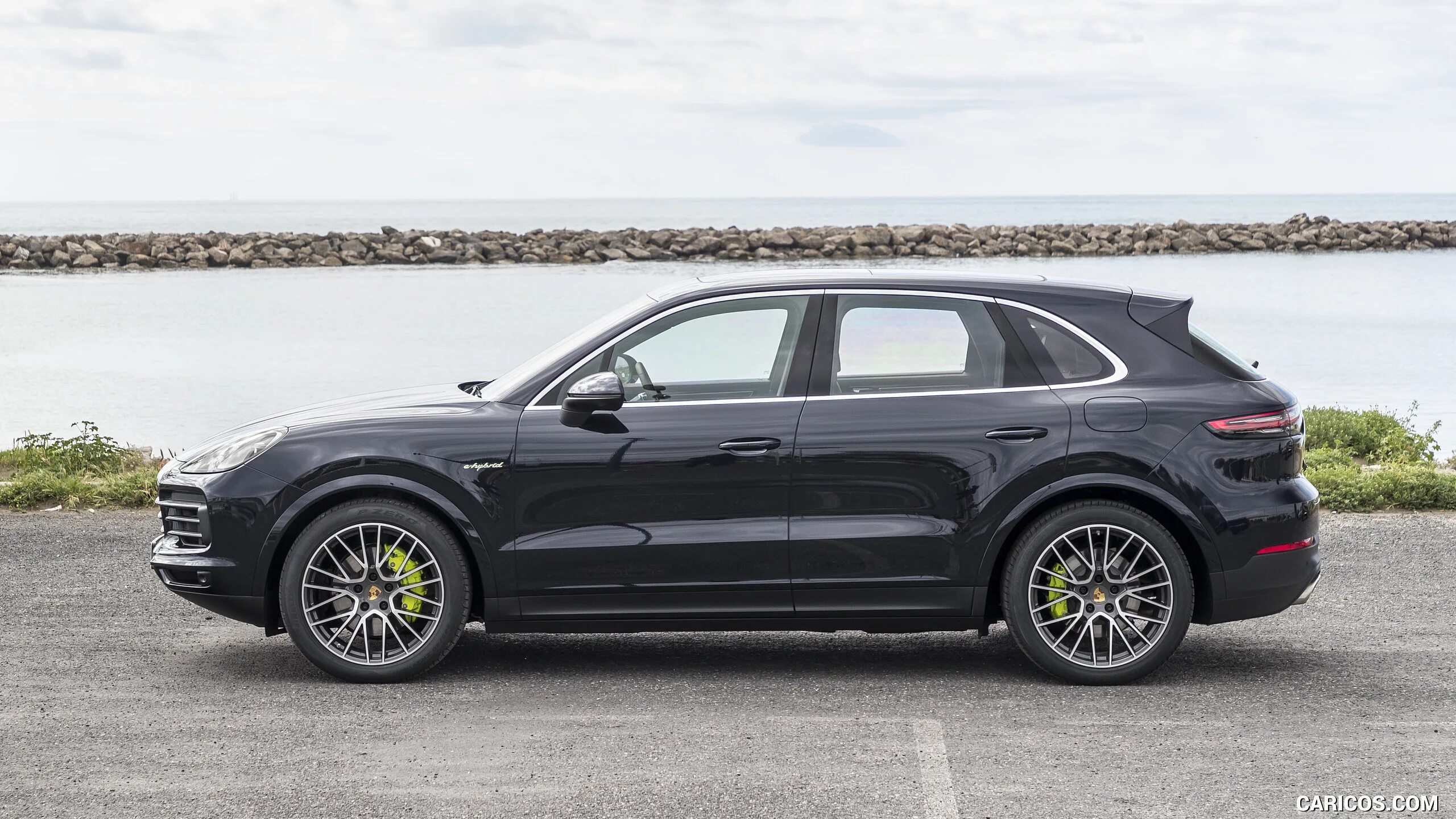 Porsche Cayenne e-Hybrid. Porsche Cayenne e-Hybrid 2022. Porsche Cayenne Turbo s e-Hybrid 2019. Moonlight Blue Porsche Cayenne. Cayenne e hybrid