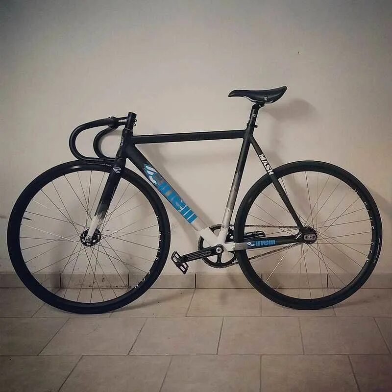 Фиксед гир культура. Трековый фикс. Хвз фиксед гир. Fixed gear 6ku. Track fixed.