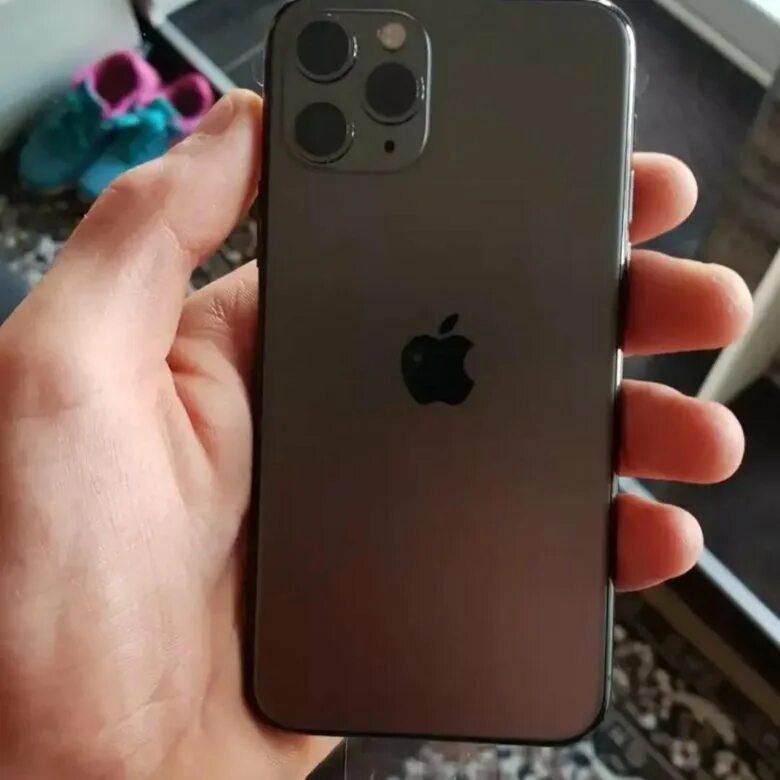 iPhone 12 может лишиться "моноброви" - THE ROCO