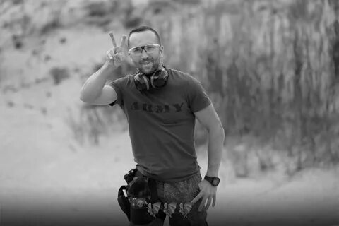 Пал боец