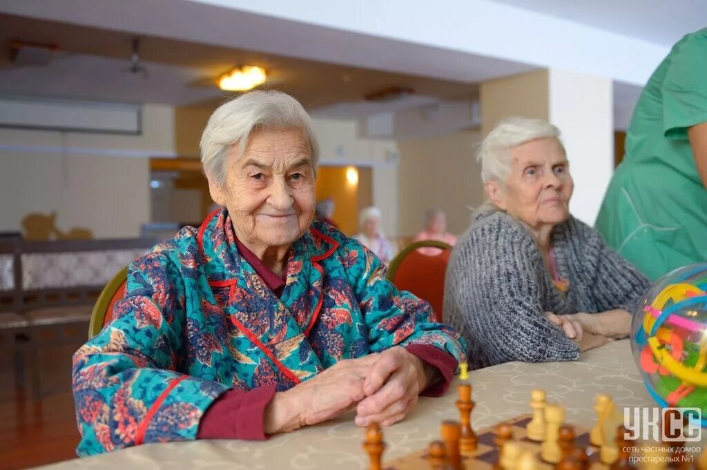 Приют для пожилых людей. Санаторий для пожилых. Пансионат для престарелых с деменцией в подмосковье. Дом престарелых в москве. Ювао дома престарелых.