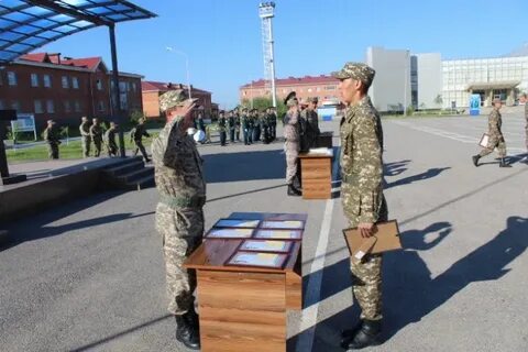 Беременных женщин уволенных в запас военнослужащих срочной