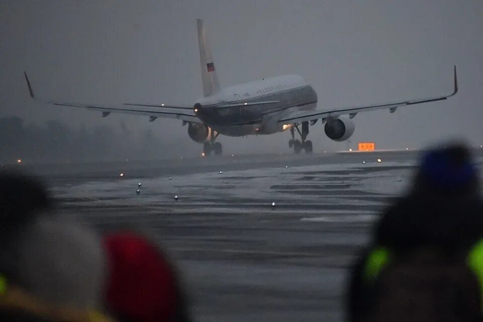 В новосибирск прилетел самолет. В новосибирск прилетел самолет. В новосибирск прилетел самолет. В новосибирск прилетел самолет. Самолет фото.