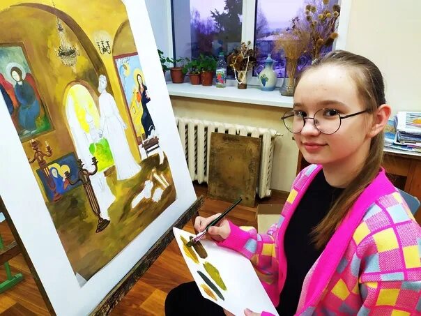 The participants of the drawing contest