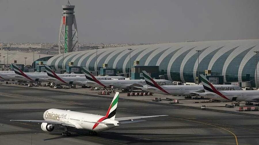 Арабские эмираты аэропорты международные. Международный аэропорт Дубай. Аэропорт Дубай DXB. ДХБ аэропорт Дубай. Аэропорт Абу Даби.
