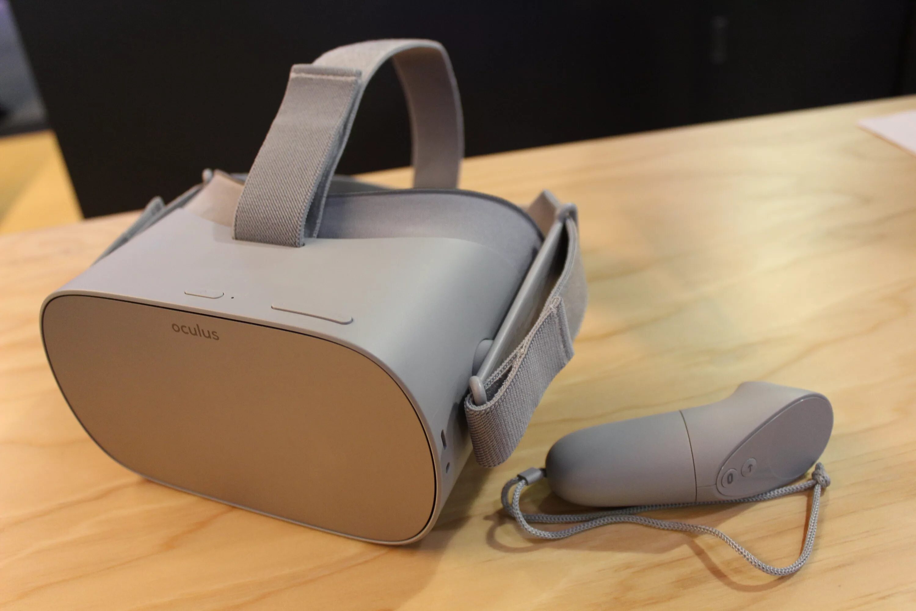 Oculus go. Окулус го. окулус го очки. очки виртуальной реальности oculus go 64 gb в кейсе. oculus go png.