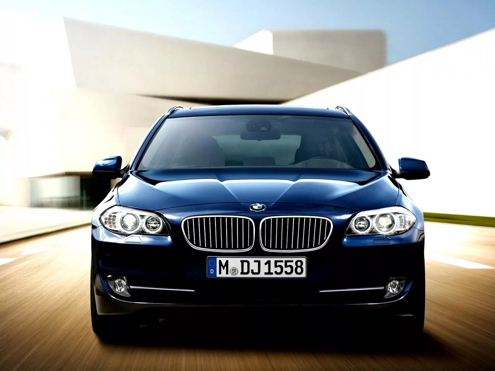 Покажи фото бмв 5 Купить б/у BMW 5 серии V (E60/E61) Рестайлинг 525i 2.5 AT (218 л.с.) бензин авто