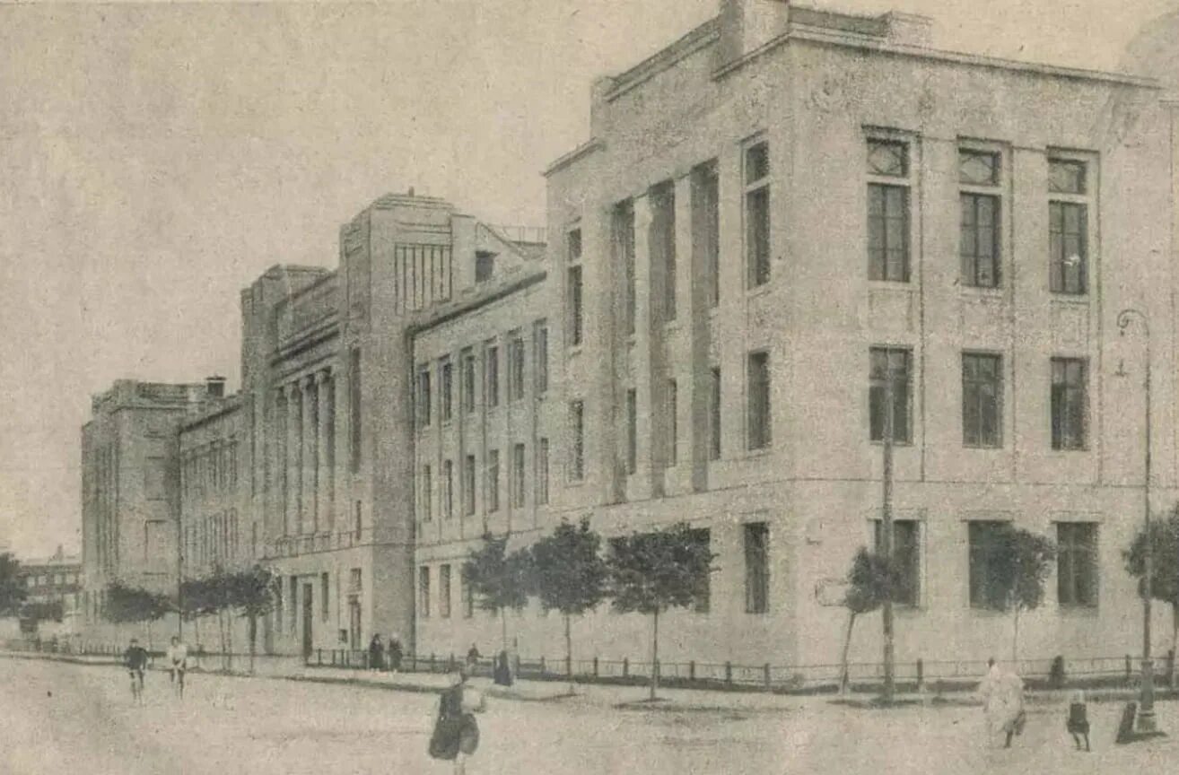 Университет кадров. Московский городской народный университет им а.л.Шанявского. Коммунистический университет им Свердлова. Университете им. я.м. Свердлова. Здание народного университета им. а.л. Шанявского.