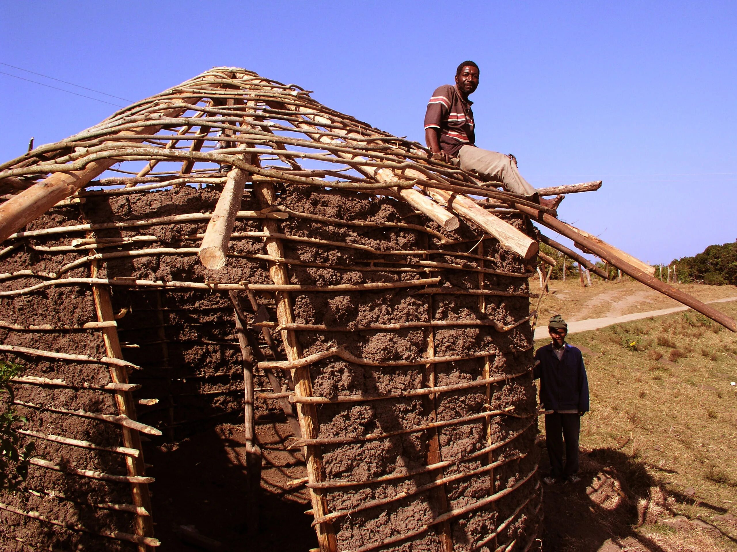 Home Africa. Wattle and Daub. Vernacular Eloquence. Backofenbau Daub. Building africa