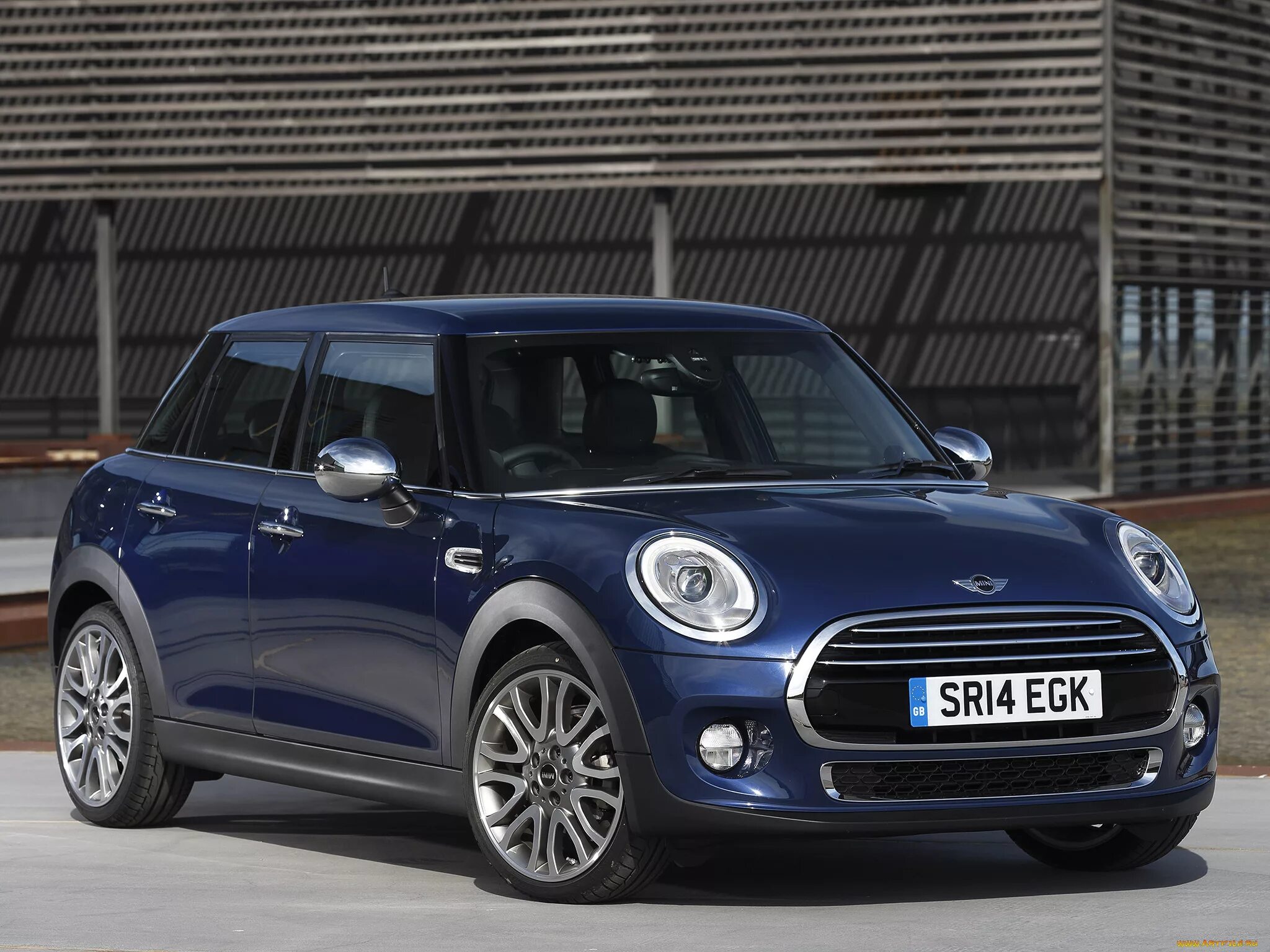 5 mini. Мини купер 5 дверный. мини купер 4 двери. mini cooper 5 door. мини купер пяти дверый.