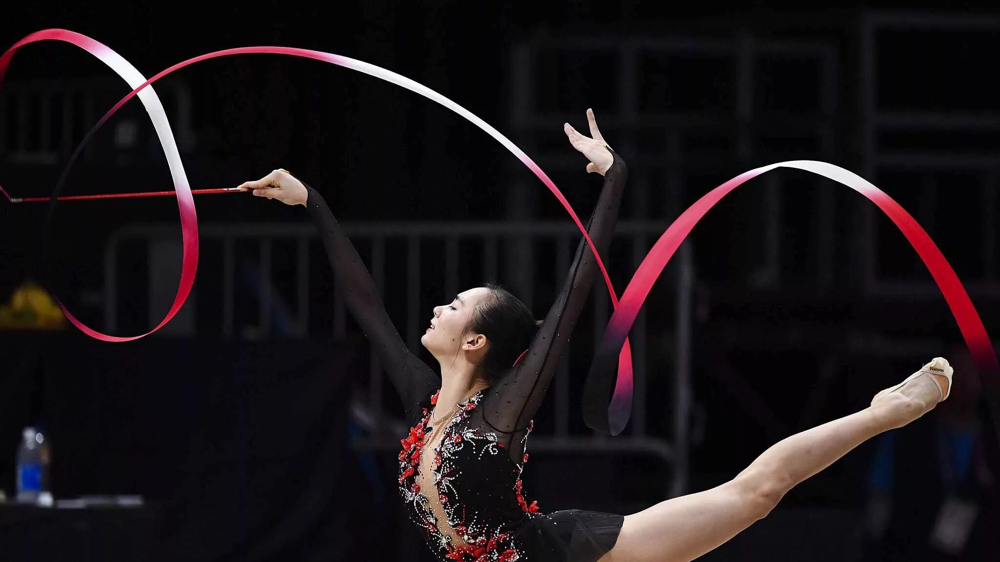 Яна кудрявцева художественная гимнастика. Изотова дарья владимировна художественная гимнастика. Дина аверина 2023. Выступление с лентой. Командная гимнастика.