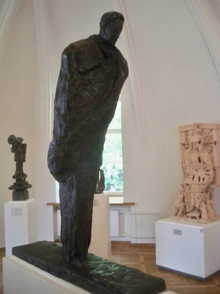 Памятник александру блоку в санкт-петербурге. Тетерин евгений геннадьевич скульптор. Евгений ротанов скульптор. Памятник александру блоку в санкт-петербурге. Ротанов евгений никитич скульптор.