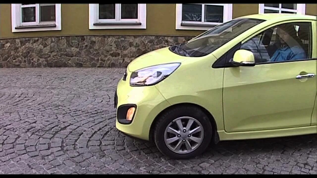 Spark v. Chevrolet spark 2011.