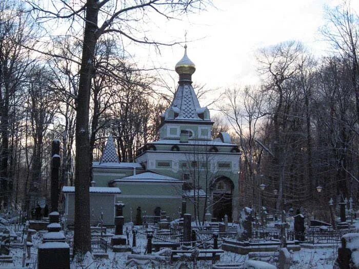 Часовня ксении блаженной на смоленском кладбище в санкт-петербурге. Ксения блаженная петербургская часовня. Ксения петербургская блаженная часовня в санкт-петербурге. Часовня ксении блаженной в санкт-петербурге. Часовня ксении петербургской на смоленском.