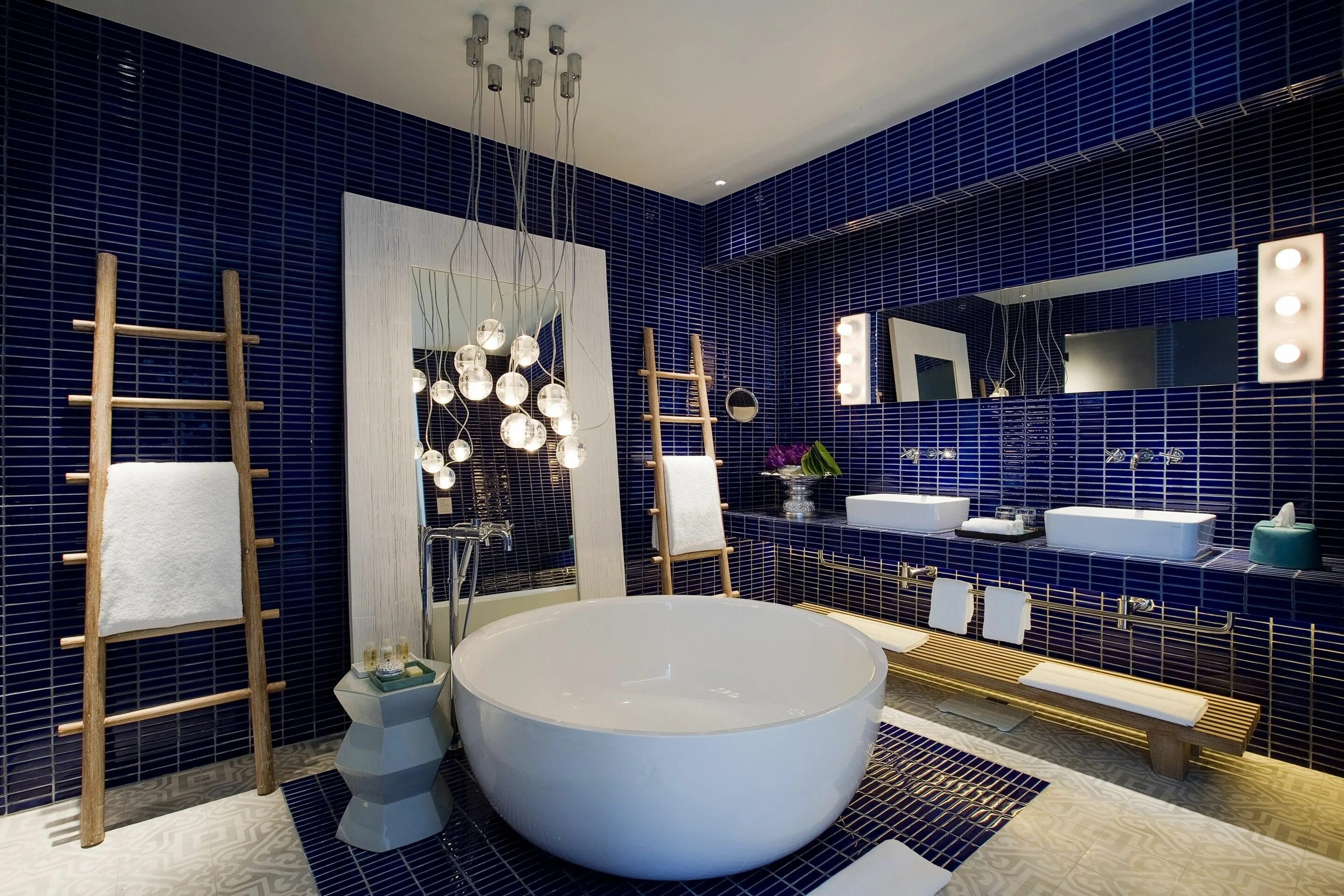 Ванная комната синяя плитка фото Výrobky Salle de bain design, Inspiration salle de bain, Salles de bain bleu mar